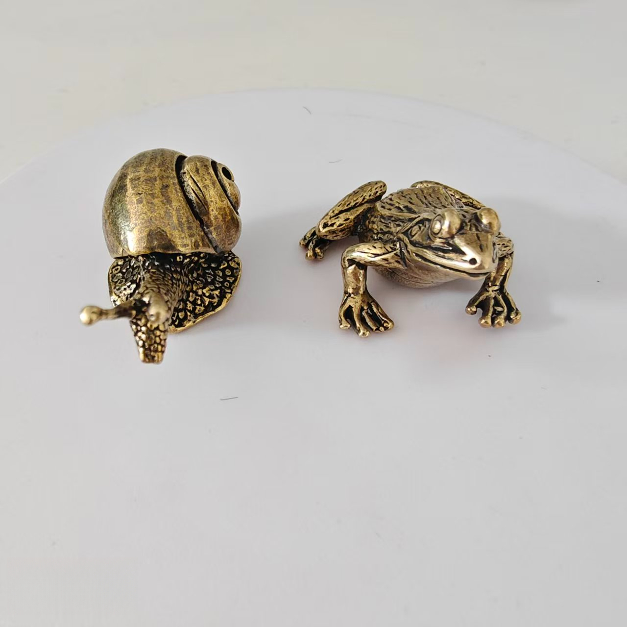 2 pieces of brass frog and sna - огляд і ціна Aquarium Marine Fish